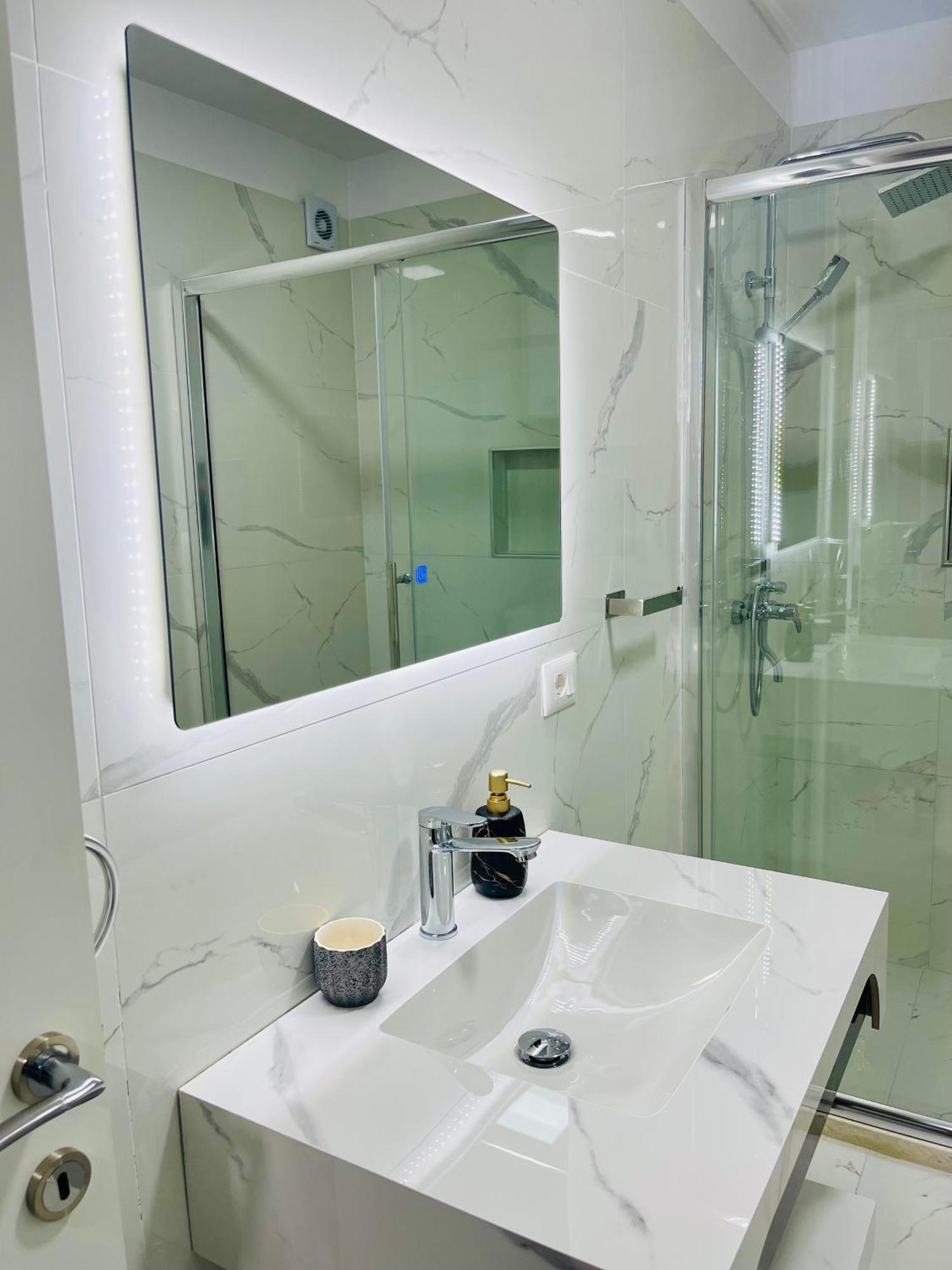 Apartment Albis 2